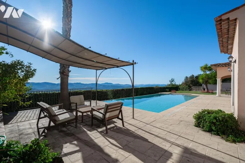 Villa avec vue mer et lac — photographie 1